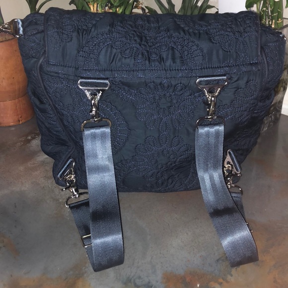 Great Bag for more than just Diapers! - Picture 3 of 7